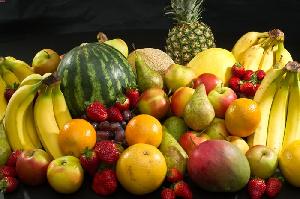 مصرف میوه های زیر و سبزیجات پیشنهاد می شود